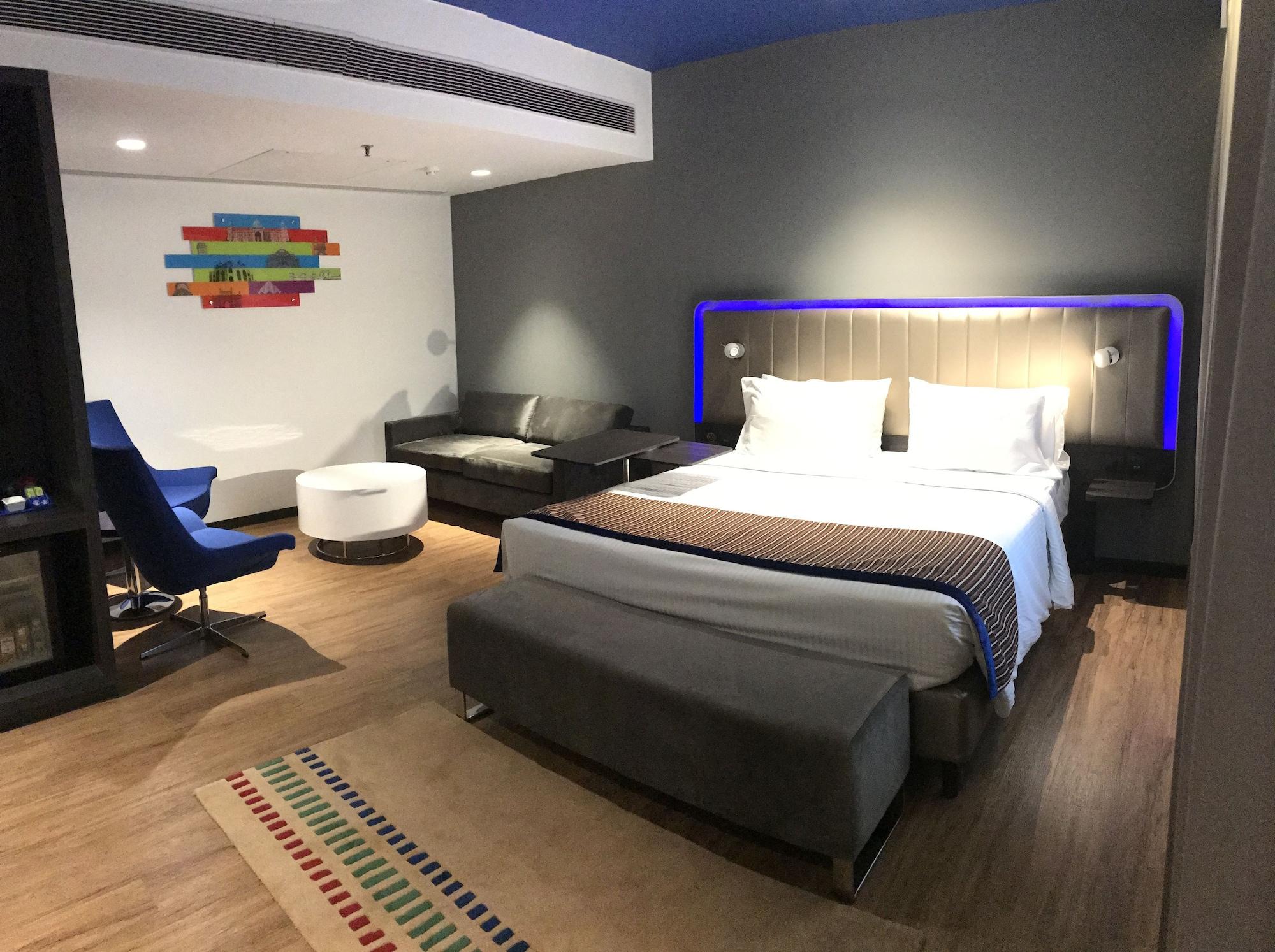 Park Inn By Radisson,South Delhi 뉴델리 외부 사진 A room at the hotel