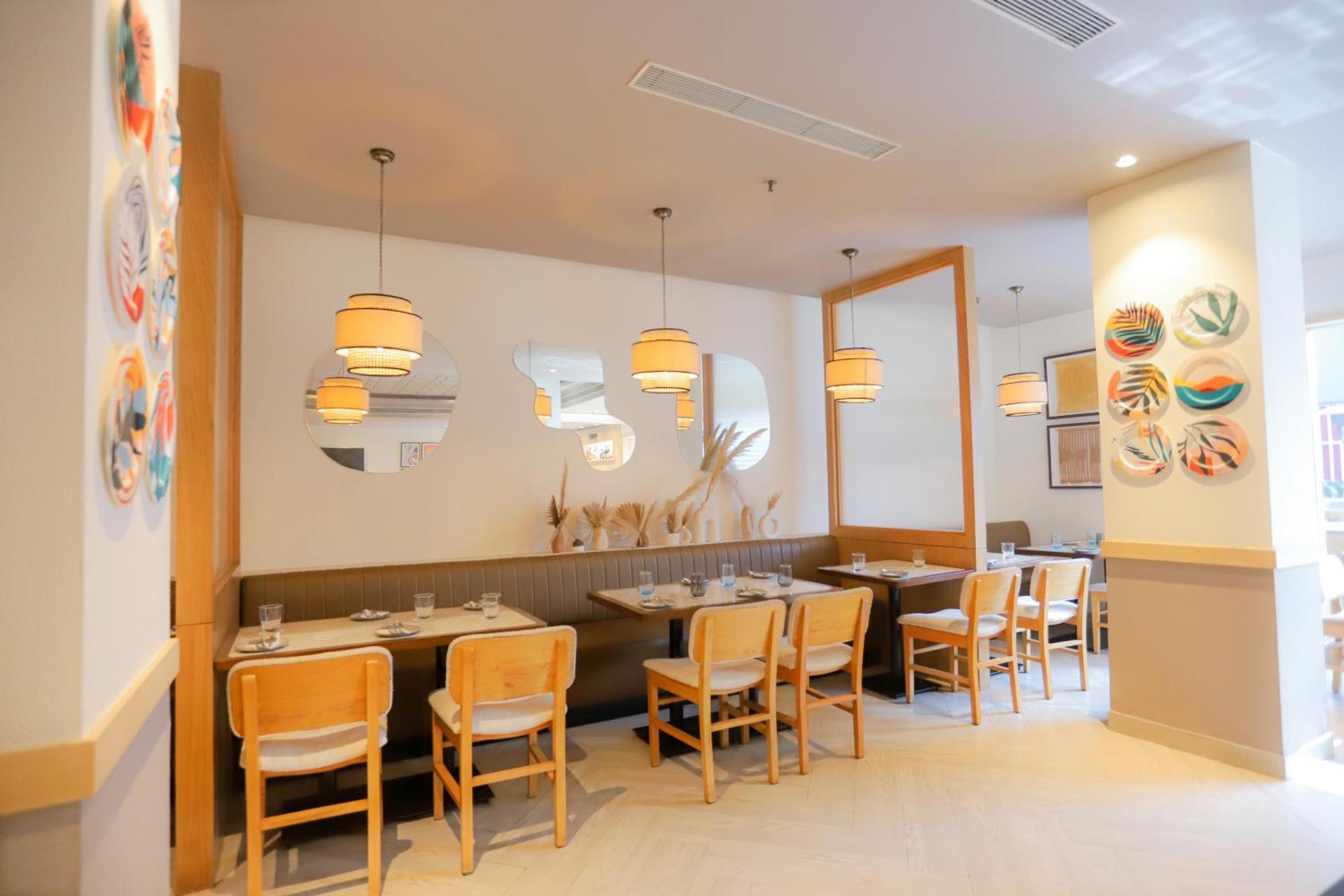 Park Inn By Radisson,South Delhi 뉴델리 외부 사진 Restaurant interior