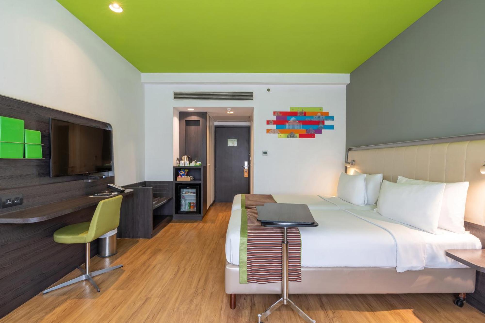 Park Inn By Radisson,South Delhi 뉴델리 외부 사진 A room at the hotel
